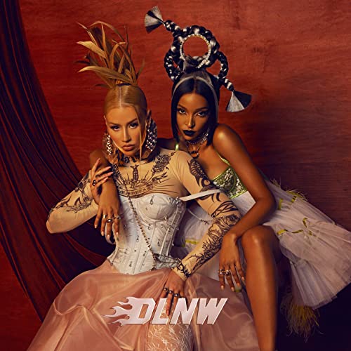 Iggy Azalea & Tinashe - Dance Like Nobody's Watching at (Elite Press)